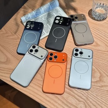 Funda AG Glass con protectores de cámaras huecos abiertos iPhone 15 Pro Max